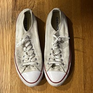Men’s white converse size 9.0